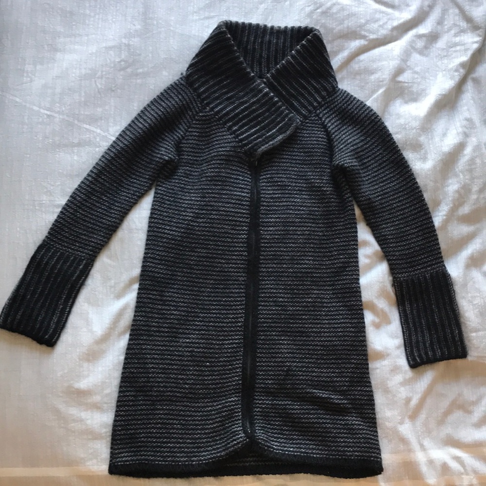 Italian, long, cozy sweater coat! ❄️